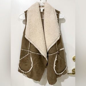 NWT CASLON UEC Small Faux Shearling Suede Beige “Camel-Natural” and Cream Vest